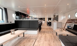 Die stilvoll eingerichtete Lounge der MS Magnifique III.