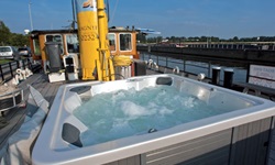 Whirlpool der Magnifique auf dem Deck