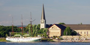 Kirche auf der rechten Rheinseite von Mainz.