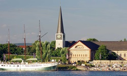 Kirche auf der rechten Rheinseite von Mainz.
