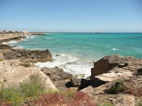 Blick auf eine malloquinische Bucht mit Felsen