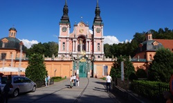 Blick auf die Wallfahrtskirche in Heiligelinde in Masuren