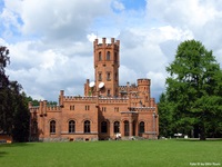 Blick auf das Schloss Sorquitten in der gleichnamigen Gemeinde in Masuren