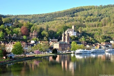 Die Uferpromenade von Miltenberg.