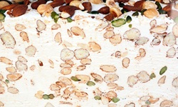 Weißer Nougat, der in Montelimar hergestellt wurde