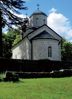 Blick auf eine Kapelle in Cetinje