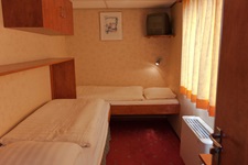 Zwei-Bett-Kabine mit versetzten, getrennten Betten der MS Fluvius