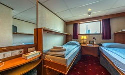 Eine 2-Bett-Kabine an Bord der MS Princess.