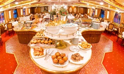 Frühstücksbuffet im Restaurant der MS Prinzessin Katharina.
