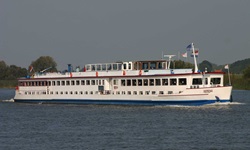 Die MS Serena in Fahrt
