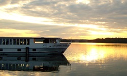 Sonnenuntergang auf der Masurischen Seenplatte mit Blick auf die angelegte Classic Lady