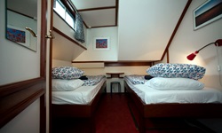 Eine 2-Bett-Kabine an Bord der MS Sarah.