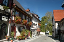 Eine kleine Straße im verträumten Mühlheim