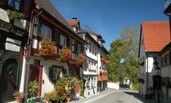 Eine kleine Straße im verträumten Mühlheim
