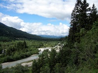 Fluss in Bayern auf der Strecke der Münchner Seenrunde