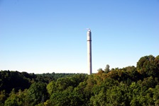 Blick auf den Thyssen-Krupp Testturm in Rotweil