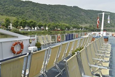 Liegestühle auf dem Sonnendeck der MS Normandie.