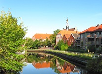 Wunderschöner Blick auf die Kesselschleuse von Emden.