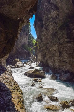 Naturidyll in der Partnachklamm bei Garmisch-Partenkirchen.