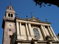 Eine der vielen prächtigen Kirchen des Piemonts.