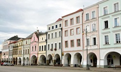 Blick auf eine Häuserfassade auf der Prag-Wien easy Radreise