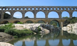 Der weltberühmte, von den Römern angelegte Pont du Gard bei Nîmes.