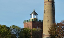 Blick auf den alten und den neuen Leuchtturm am Kap Arkona auf Rügen