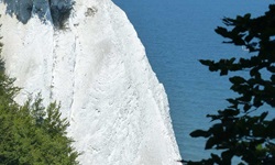 Blick auf den berühmten Kreidefelsen bei Rügen