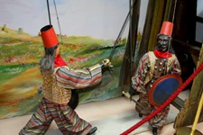 Traditionelle Puppen eines typisch sizilianischen Marionettentheaters.