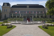 Blick auf das Kongress- und Theaterhaus in Bad Ischl im Salzkammergut