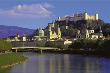 Blick auf Salzburg mit seinem Wahrzeichen der Festung Hohenzalzburg