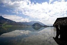 Blick über den Wolfgangsee mit seinen Bergen