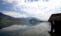 Blick über den Wolfgangsee mit seinen Bergen
