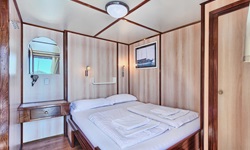 Eine 2-Bett-Kabine über Deck auf der San Snova.