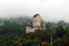 Blick auf das Schloss Sargans in der gleichnamigen Gemeinde in der Schweiz