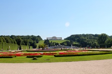 Die wunderschönen Gartenanlagen von Schloss Schönbrunn in Wien.