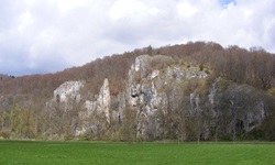 Imposante Kalksteinformationen im Großen Lautertal.