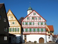 Der von schmucken Fachwerkhäusern geprägte Ortskern von Laichingen.