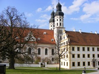 Das imposante Kloster Obermarchtal.