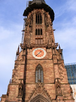 Blick auf den Turm des Freiburger Münsters
