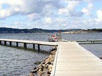 Ein Steg in das Meer von Schweden