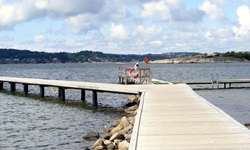 Steg mit Leiter ins Wasser