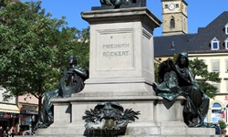 Der bekannte "Friedrich-Rückert"-Brunnen in Schweinfurt