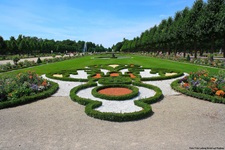 Gartenkunst aus Buchsbaum im Schlosspark von Schwetzingen.