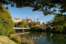 Blick zum Sigmaringer Schloss Donauradweg