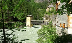 Die an der Via Claudia Augusta gelegene Grenzfestung Altfinstermünz in der Finstermünzschlucht.