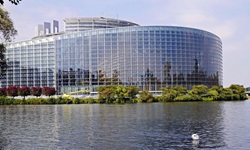 Blick auf das Europaparlament in Straßburg