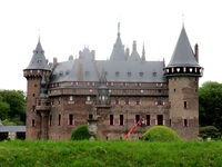 Das imposante Schloss Haarzuilens in der Provinz Utrecht.