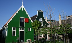 Typisch niederländische Häuser im Freilichtmuseum Zaanse Schans.