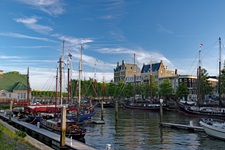 Blick auf einen Hafen in Rotterdam